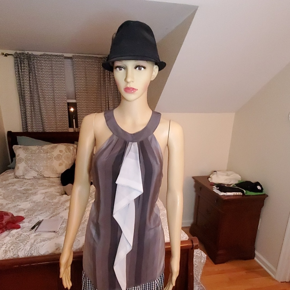 BCBG Max Azria gray ruffled tank, sz. M